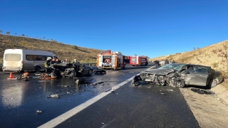 Gaziantep’te zincirleme trafik kazasında 1 kişi öldü, 6 kişi yaralandı