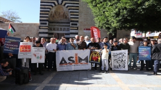 Adana’da İsrail’in Gazze’ye saldırıları protesto edildi