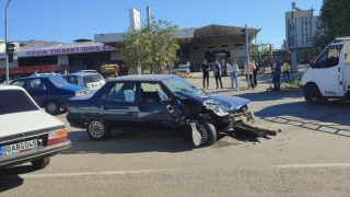 Adana’da trafik kazasında 2 kişi yaralandı