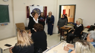 Emekli öğretmenler öğrencileri ile buluştu