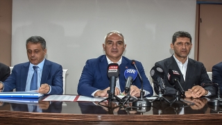 Kültür ve Turizm Bakanı Ersoy, Aksu’da muhtarlarla buluştu:
