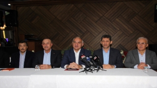 Kültür ve Turizm Bakanı Ersoy, Serik’te muhtarlarla buluştu