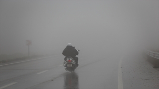 Hatay’da sis nedeniyle görüş mesafesi düştü