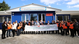 Hatay’da bağışçıların desteğiyle yaptırılan prefabrik okul hizmete girdi