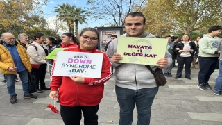 Antalya’da engelli bireylere yönelik şenlik düzenlendi