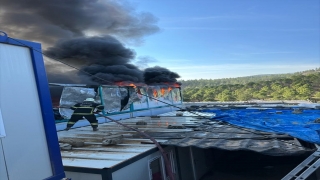 Gaziantep’te şantiyede çıkan yangından 9 konteyner zarar gördü