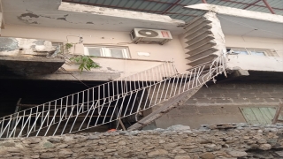 Hatay’da tadilat yapılan evde çalışan işçi merdivenin yıkılması sonucu öldü