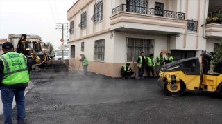 Akdeniz’de asfalt çalışmaları devam ediyor