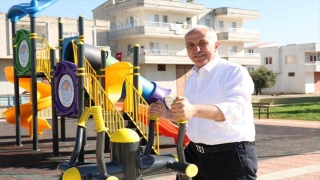 Mersin Akdeniz’de parklar yenileniyor