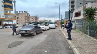 Kozan’da 5 şüpheli tutuklandı, 5 hükümlü cezaevine gönderildi