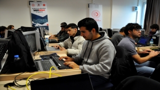 Antalya’da ”Siber Vatan” programı kapsamında öğrencilere eğitim verildi