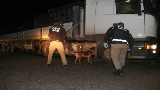 Mersin’de tırda 22 kilo 300 gram esrar ele geçirildi