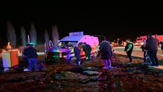 Kahramanmaraş’ta çarpışan ambulans ile otomobildeki 9 kişi yaralandı