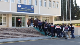 Mersin ve Gaziantep’te DEAŞ’a fon topladıkları iddiasıyla 9 şüpheli yakalandı