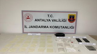 Antalya’da uyuşturucu operasyonunda 3 şüpheli yakalandı