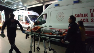 Adana’da otomobilin çarptığı biri çocuk 3 kişi yaralandı