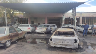 Adana’da park halindeyken yanan 6 araçta hasar oluştu