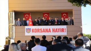 Antalya’da yaklaşık 3 bin taksici şehir turu atarak korsan taksileri protesto etti