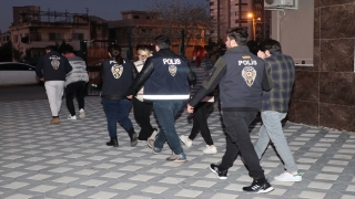 Mersin’de yasa dışı bahis operasyonunda 16 şüpheli yakalandı