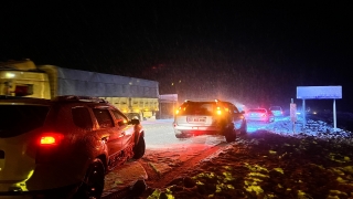 AntalyaKonya kara yolu kar nedeniyle tır ve kamyon geçişine kapatıldı