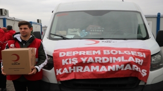 Türk Kızılay, Kahramanmaraş’ta depremzedelere kışlık giysi ve malzeme desteğinde bulundu