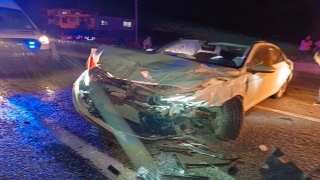 Mersin’de trafik kazasında 2 kişi ağır yaralandı