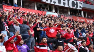 Öğrenciler Samsunspor maçlarını ücretsiz izleyecek