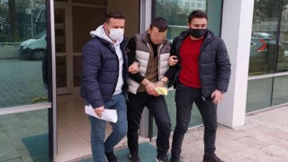 2 adet televizyon çaldı, parmak izinden yakalandı