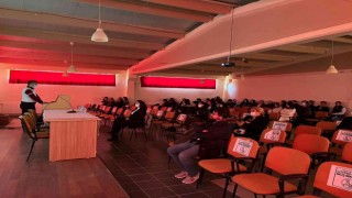 ADÜ Karacasu MYOda Sağlıklı Beslenme Semineri düzenlendi