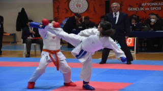 Afyonkarahisarda karate grup müsabakaları sona erdi