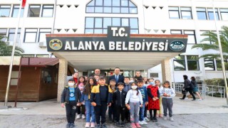 Alanya Belediyesi minik öğrencileri ağırladı