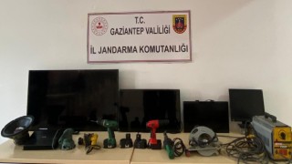 Altın hırsızı jandarmadan kaçamadı