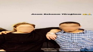 “Anam babam yüreğim” yazarak annesiyle poz verdi babasını öldürdü