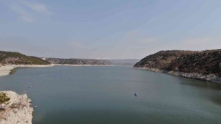 Ankarada eriyen karlar, barajları doldurmaya başladı