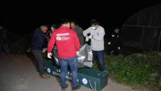 Antalyada yaşlı adam serada ölü bulundu, ortağı gözyaşlarını tutamadı