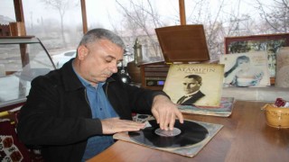 Antika tutkusu sayesinde işlettiği kafe müzeye döndü