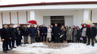 Aşık Veysel kabri başında anıldı