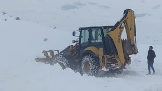 Aşkalede aniden bastıran tipi geçit vermedi