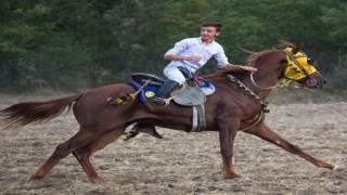 Atların çarpışması sonucu ağır yaralanan genç ciritçi yaşam mücadelesi veriyor