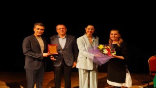 Ayvalıkta Kadın Oyunları Festivali perdelerini açtı