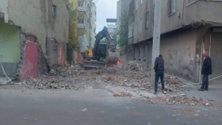 Bağlarda 3 yılda 401 adet metruk yapı yıkıldı