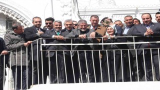 Bakan Nebati baba ocağında halaylarla karşılandı