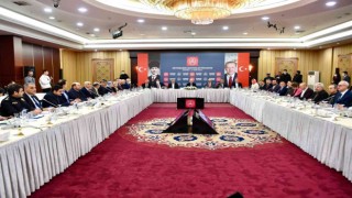 Bakan Soylu, Zeytinburnunda muhtarlarla bir araya geldi