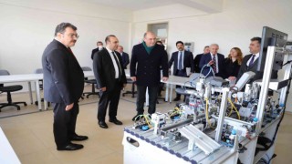 Bakan Yardımcısı Kacır, Eskişehir Model Fabrikayı ziyaret etti