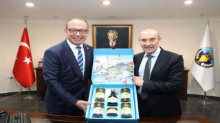 Başkan Akın, Tunç Soyer ile buluştu