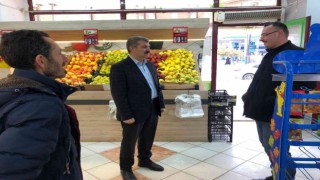 Başkan Altınsoy esnaflarla görüşüyor
