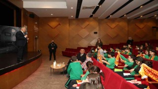Başkan Büyükkılıç, minik öğrencilerle bir araya geldi