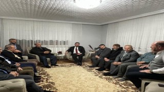 Başkan Çetin, kız isteme merasimine katıldı