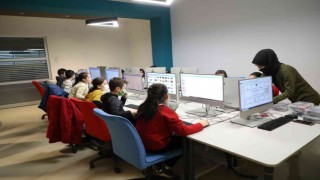 Başkan Dr. Palancıoğlu: Çocuklar, robotik kodlama eğitimi ile beceri kazanıyor