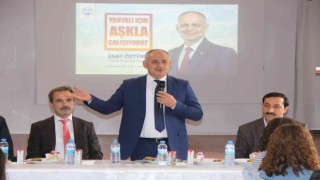 Başkan Esat Öztürk tecrübelerini öğrenciler ile paylaştı